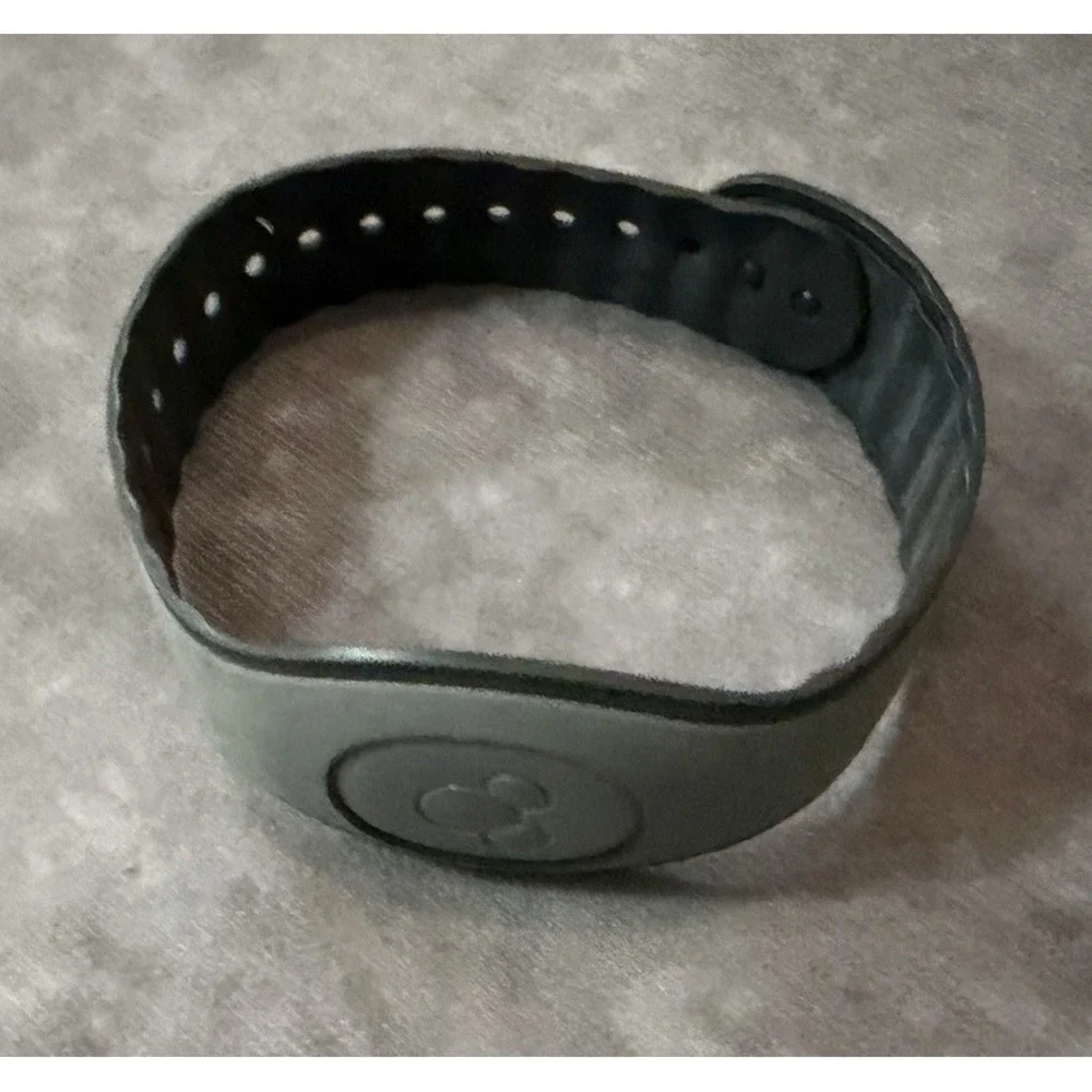 Black Silicone Wrist Activity Tracker Wristband for Unisex Adults